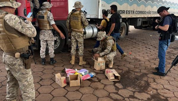 Polícia Civil apreende mais de 15kg de pasta base de cocaína e prende motorista por tráfico interestadual de drogas no Sul do Estado 



