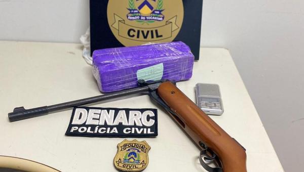 Polícia Civil apreende três barras grandes de maconha, prende homem por tráfico de drogas e posse ilegal de arma de fogo