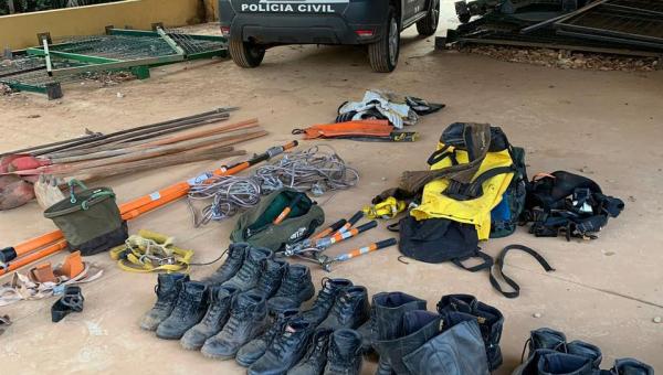 Polícia Civil cumpre mandado de busca e apreende objetos na casa de ex-funcionário de concessionária de energia