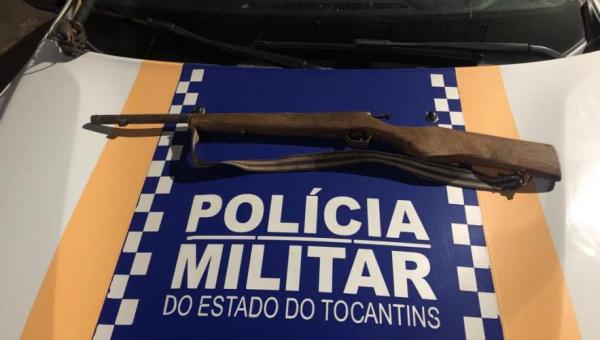 Polícia Militar prende homem por agressão e porte ilegal de arma de fogo em Tupiratins