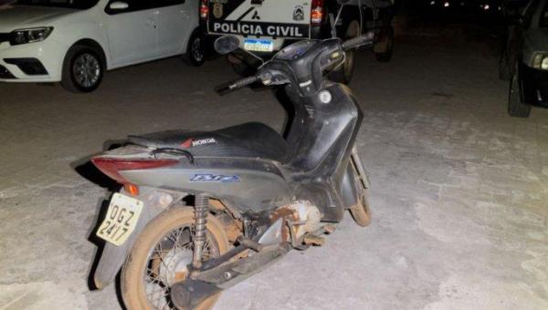Polícia Militar recupera, durante patrulhamento em Araguaína, moto roubada em Porto Nacional