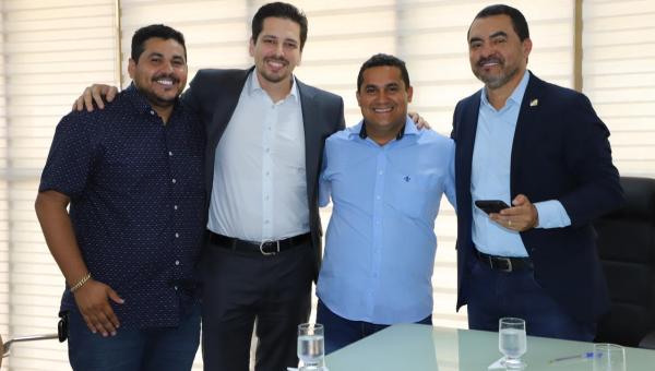 Pré-candidato Ismael Brito fortalece apoios em agenda na Capital tocantinense