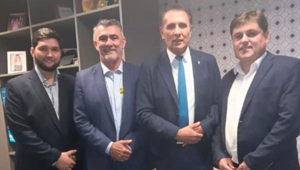 Prefeito Robson do Zé Geraldo fortalece alianças em Brasília e busca recursos para Ananás
