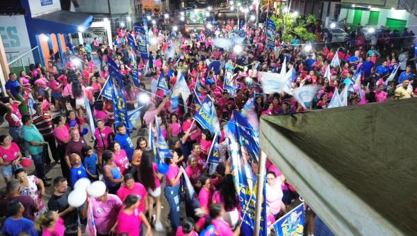 Prefeito Valdemar Nepomoceno e Vice-Prefeito Idemar Formiga realizam grande passeata de campanha em Ananás