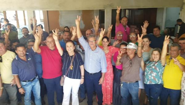 Prefeito Valdemar Nepomoceno recebe Senadora Kátia Abreu em Ananás