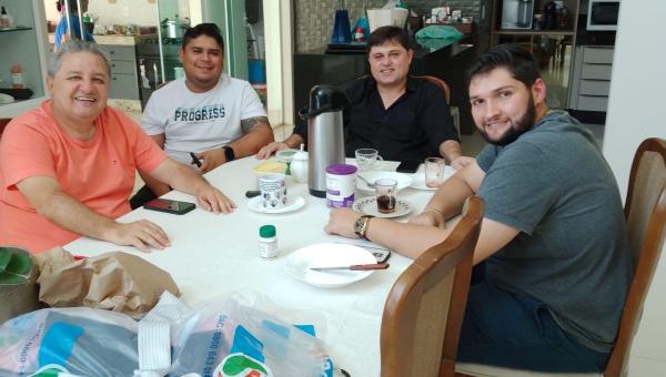 Prefeitos de Ananás e Luzinópolis participam de encontro político com Jair Farias e consolidam apoio à sua pré-candidatura a deputado federal

