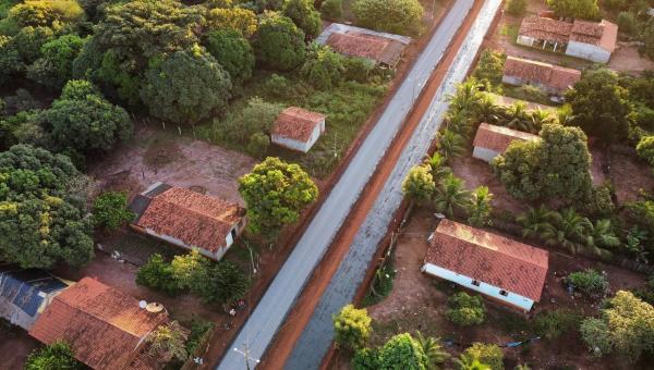 Prefeitura de Aguiarnópolis leva pavimentação asfáltica à Assentamento
