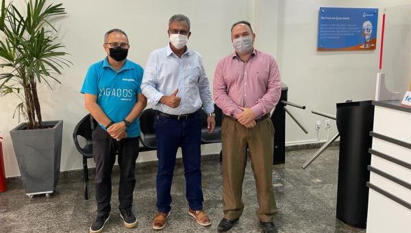 Prefeitura de Ananás assina acordo de negociação das dívidas do SAAE. 