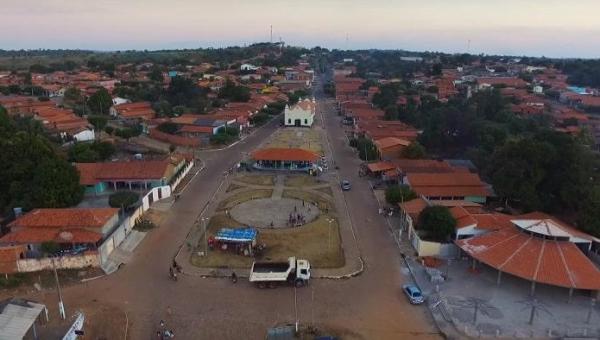 Prefeitura de Praia Norte realiza leilão de veículos, retroescavadeira e maquinários
