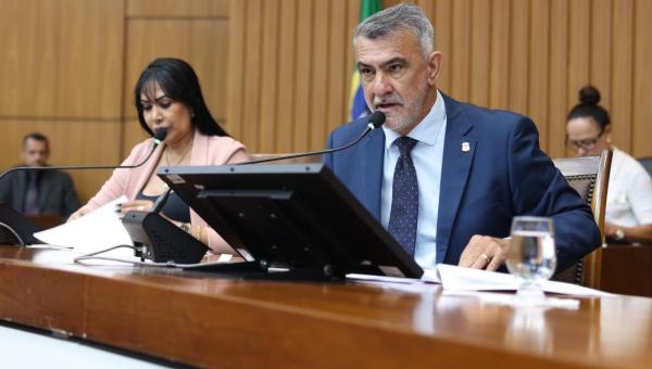 Presidente da Aleto encaminha PCCR da Educação para CCJ