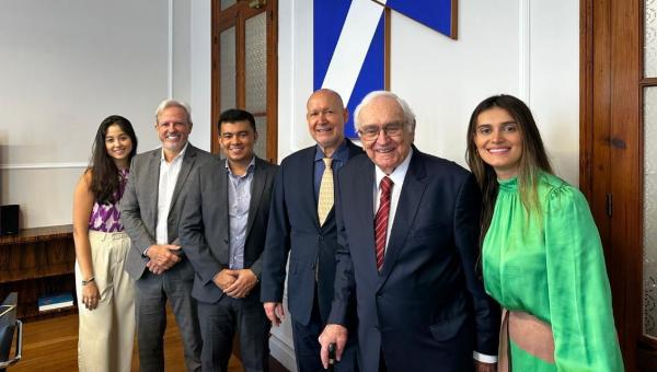 Presidente da Comissão do Concurso da Assembleia discute com FGV últimos detalhes do edital