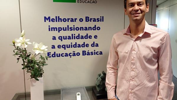 Professor do Tocantins participa de encontro de educadores em São Paulo