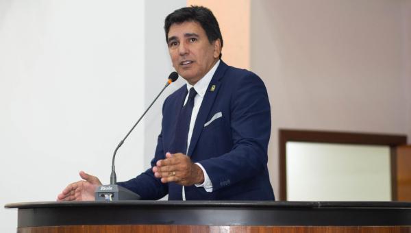 Professor Júnior Geo cobra novamente realização do concurso da Assembleia Legislativa