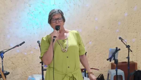 Professora Rosa Maria, escritora de Araguaína, celebra aniversário 