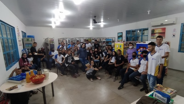 Projeto do Colégio Estadual Adolfo Bezerra de Menezes de Araguaína incentiva alunos a adotarem o hábito da leitura 