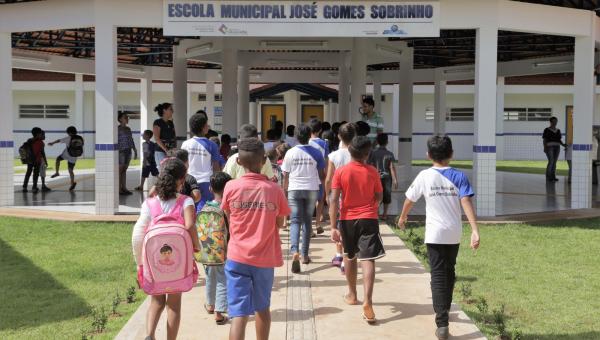 Quase 23 mil alunos da rede municipal de ensino retornam às aulas na segunda, 4 de agosto