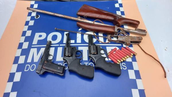 Quatro homens são presos com armas e munições em Darcinópolis 