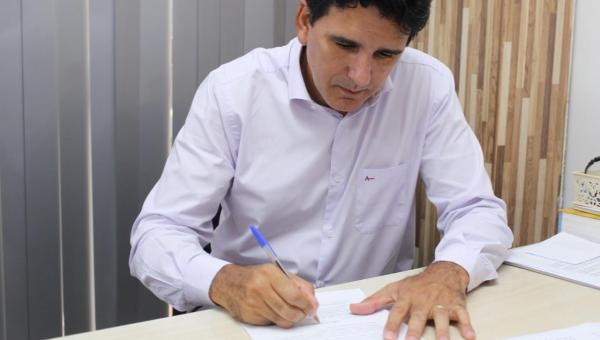 Relator do Impeachment, Professor Júnior Geo se manifesta sobre pedido de afastamento da Comissão feito por Carlesse