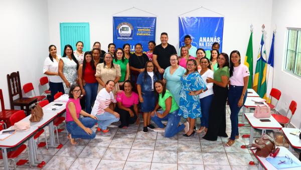 Reunião Pedagógica reúne Diretores, Coordenadores e Secretários Escolares da Rede Municipal de Ensino de Ananás 