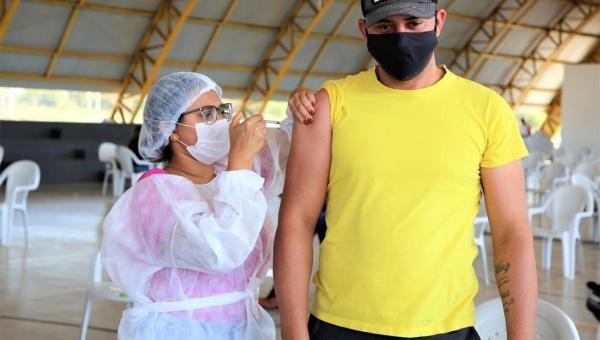 SAÚDE: Guaraí e Araguaína mantém vacinação contra Covid nesta segunda-feira (1°)