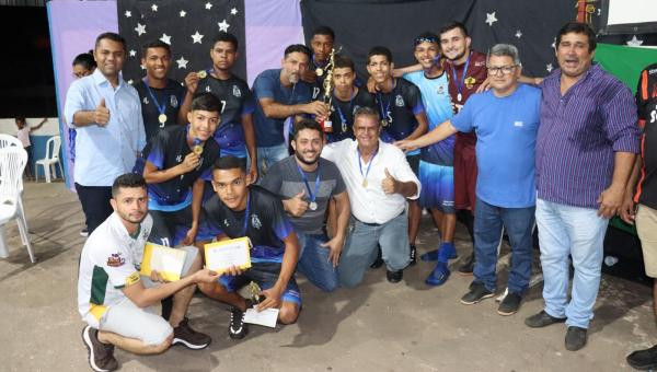 Segundo Campeonato de futsal premia atletas em Ananás 