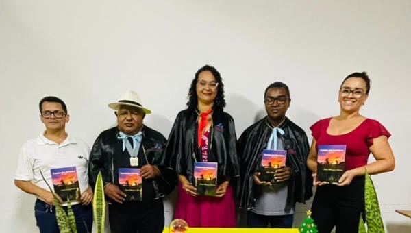 Suelí Marques Ferraz lança livro de  contos na UNIPLAN em Araguaína 