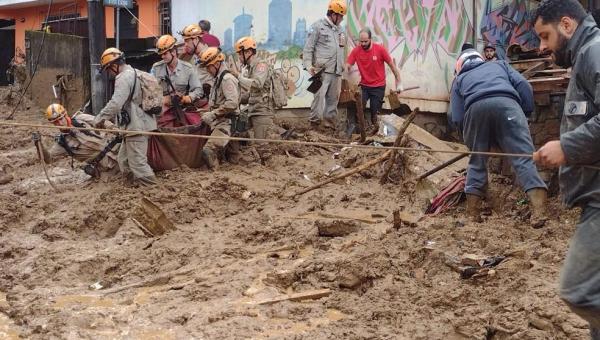Temporal deixa 44 mortos e vários desaparecidos em Petrópolis