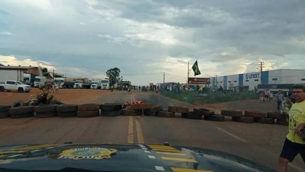 Tocantins tem  trechos de rodovia bloqueados por protestos após derrota de Bolsonaro nas urnas