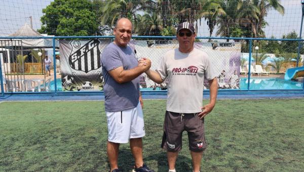 Treinador catarinense Ítalo Rossi visita Ananás no Bico do Papagaio