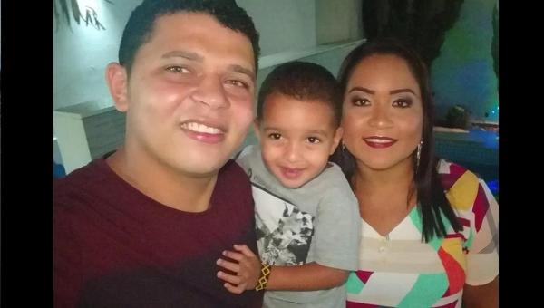 Três pessoas da mesma família morrem após carro capotar e cair dentro de canal de água