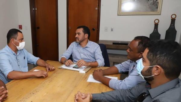 UVET - União dos Vereadores do Estado do Tocantins solicita ao governador Vanderlei redução da tarifa de água e esgoto