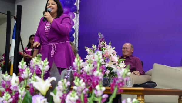 Valderez comemora aprovação do “Agosto Lilás” e destaca ações de combate à violência contra as mulheres