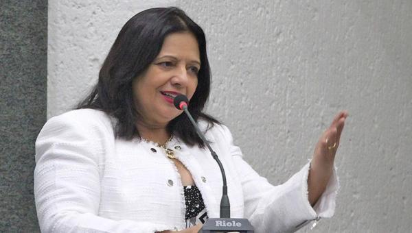 Valderez comemora autorização das obras de recuperação da TO-164 em Bernardo Sayão