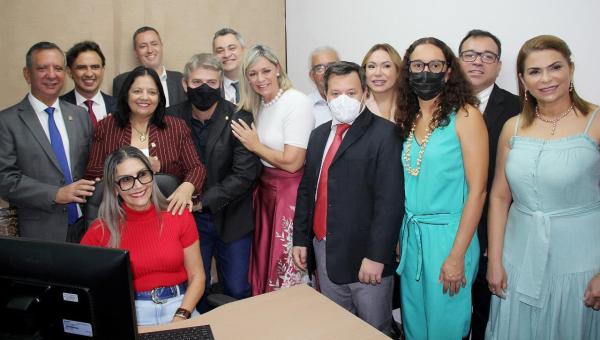 Valderez prestigia inauguração das Salas de Atendimento da Defensoria e Núcleo de Identificação na Aleto