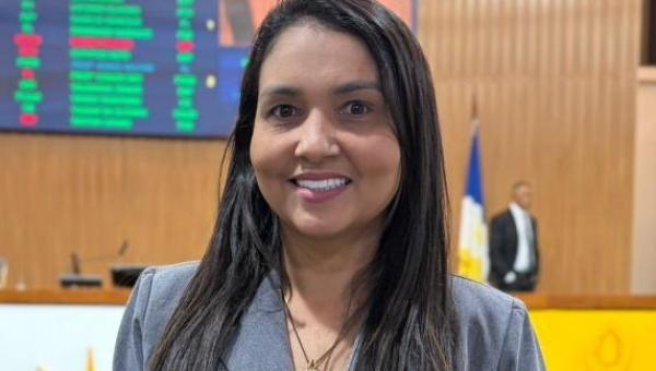 Vanda Monteiro apresenta lei que reconhece maqueiros como profissionais essenciais para a saúde
