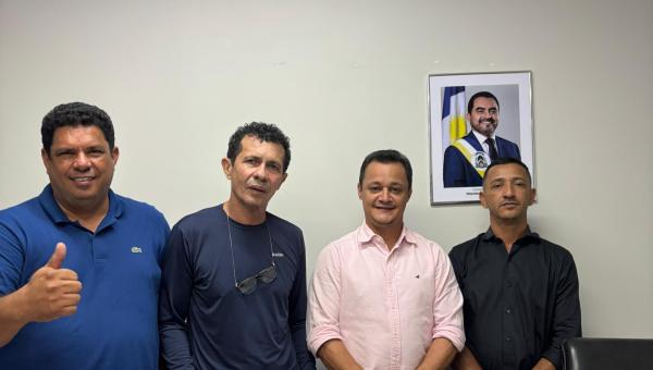 Vereador Dilan do S apresenta demandas da Saúde de Xambioá ao Subsecretário Estadual da pasta 