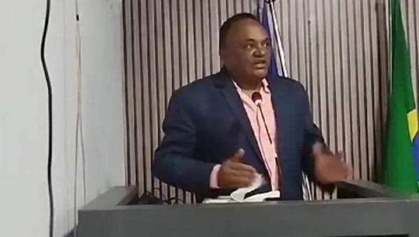 Vereador Julimá Brito questiona fim antecipado do ano letivo e solicita doação de cestas básicas para alunos da Rede Municipal de Ensino de Aguiarnopólis