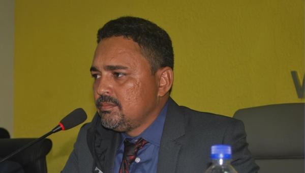 Vereador Ramon do Salmeiron apresenta projetos voltados para saúde e infraestrutura em Xambioá