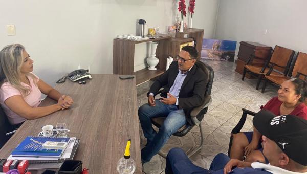 Vereador Ramon do Salmeiron se reúne com a Prefeita Patrícia Evelin e discute demandas de habitação em Xambioá