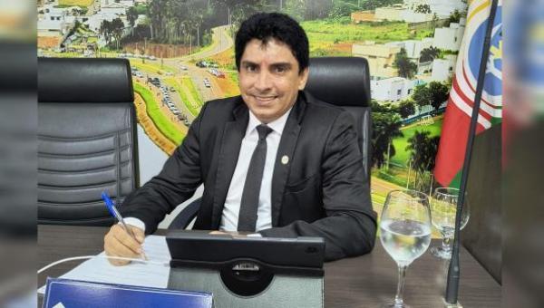 Vereador Wilson Carvalho propõe melhorias em infraestrutura e reforça combate à violência contra mulheres em Araguaína



