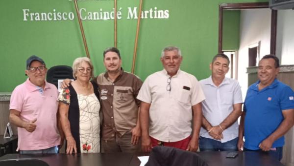Vereadores se reúnem para cancelar Leilão Público da Prefeitura de Carmolândia 