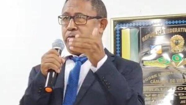 Vice-prefeito Abrão Carolino assume interinamente Prefeitura de Praia Norte após afastamento judicial da prefeita Bruna do Ho-Che-Min
