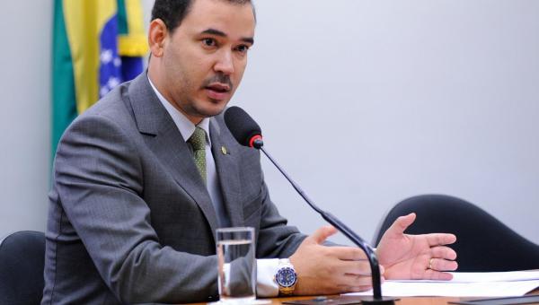 Vicentinho Júnior garante repasse de quase R$ 10 milhões que beneficiam moradores de 23 cidades do Tocantins