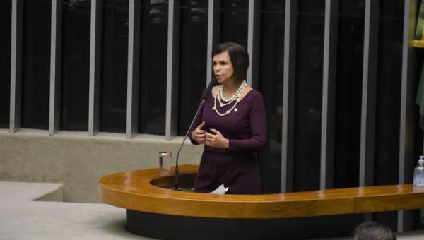 VITÓRIA: PL de atualização do Fundeb é aprovado pela Câmara; Professora Dorinha, autora do Projeto se torna, novamente, referência na luta pela Educação do País