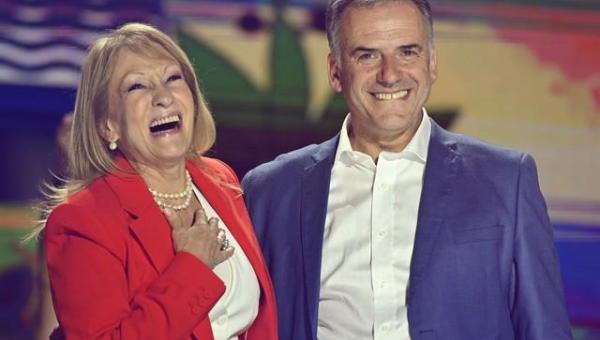 Yamandú Orsi, é eleito presidente do Uruguai
