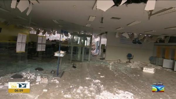 Criminosos atacam cidade e destroem agência bancária no Maranhão