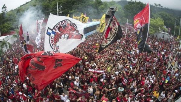 Decolou! Após festa no Rio, Flamengo parte rumo a Lima para final da Libertadores