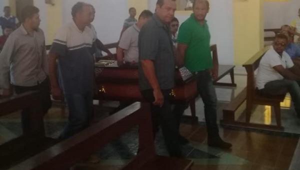 LUTO: Deputado Fabion lamenta morte da mãe da prefeita Elvira, dona Luíza Chagas