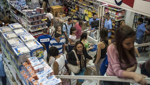 ECONOMIA: Confiança do Comércio cresce 3,2 pontos em agosto