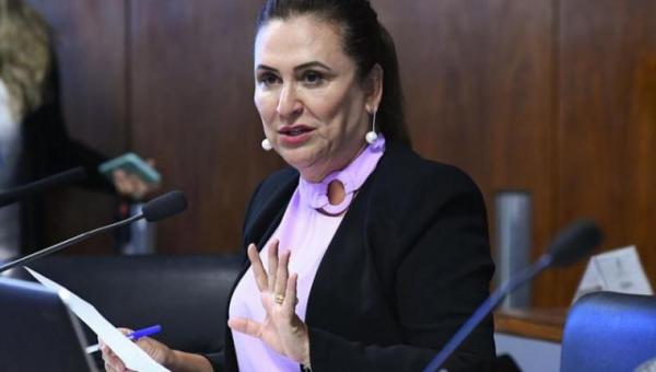 Em entrevista, Kátia Abreu compara postura de Bolsonaro a 'filme de terror' e critica retrocesso ambiental